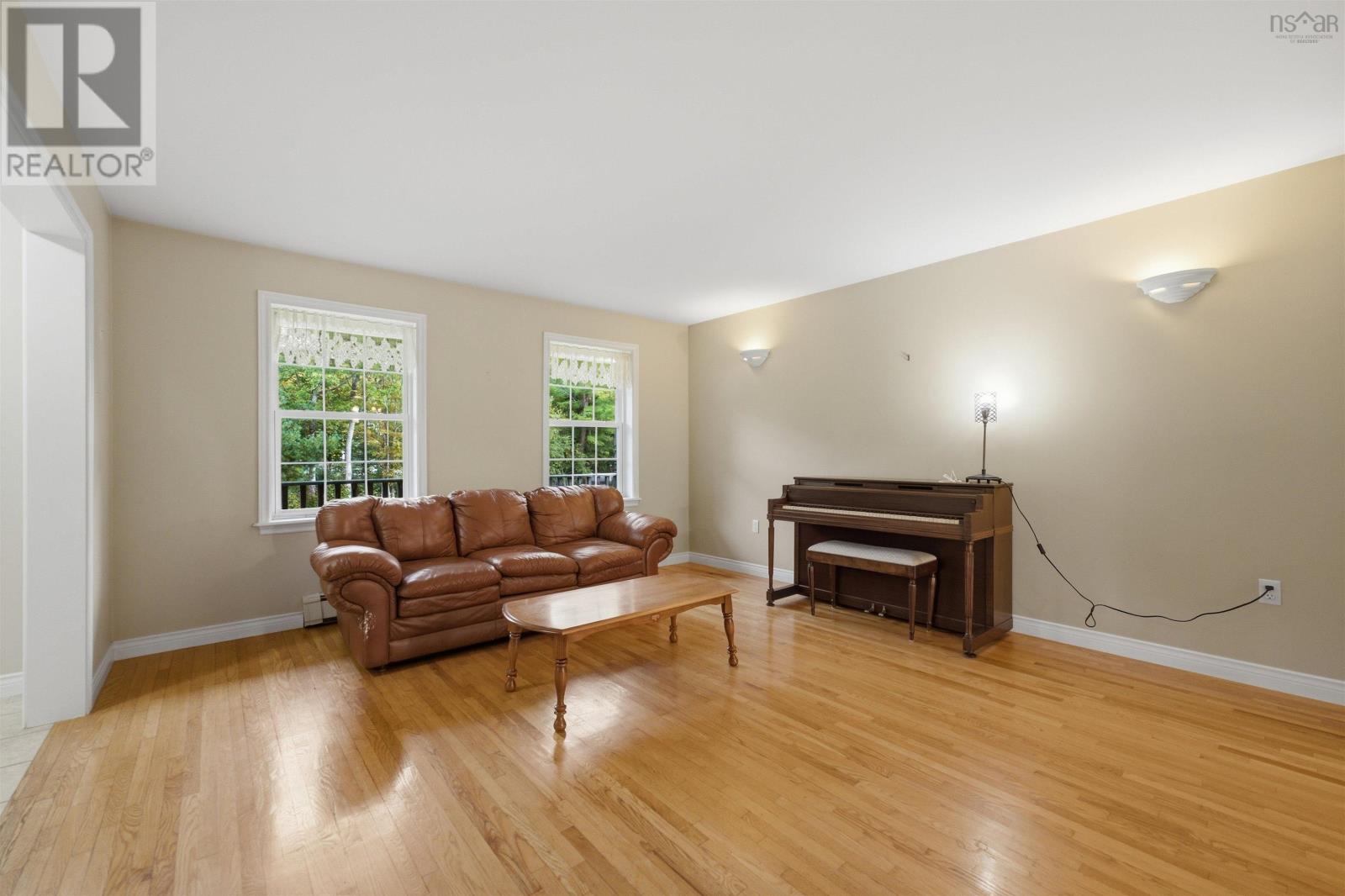 111 St George Boulevard - 20