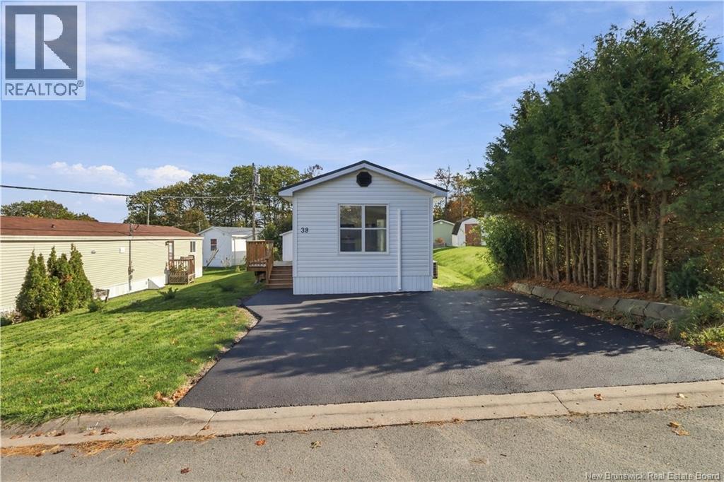 38 Bayberry Street - 10