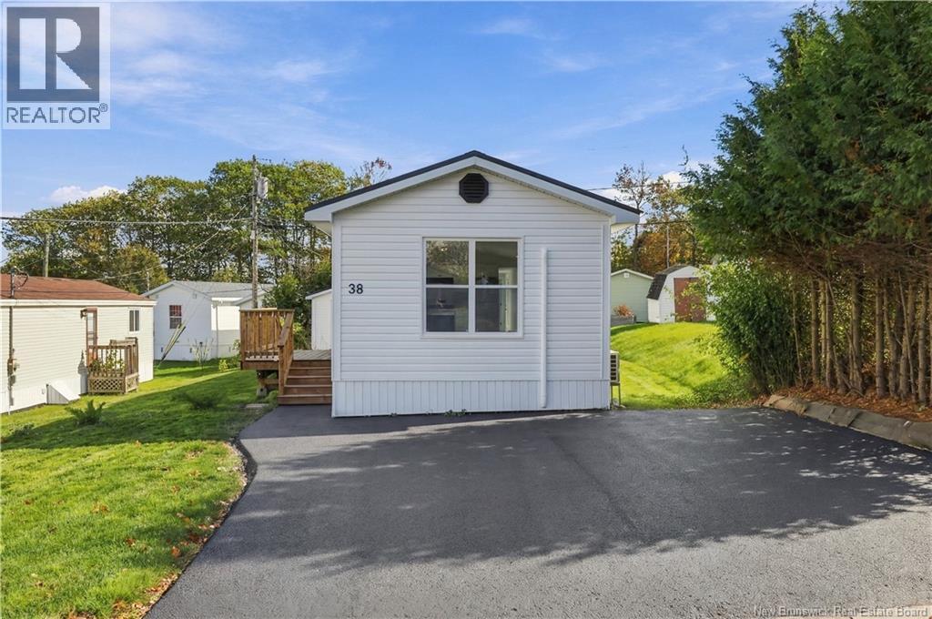 38 Bayberry Street - 11
