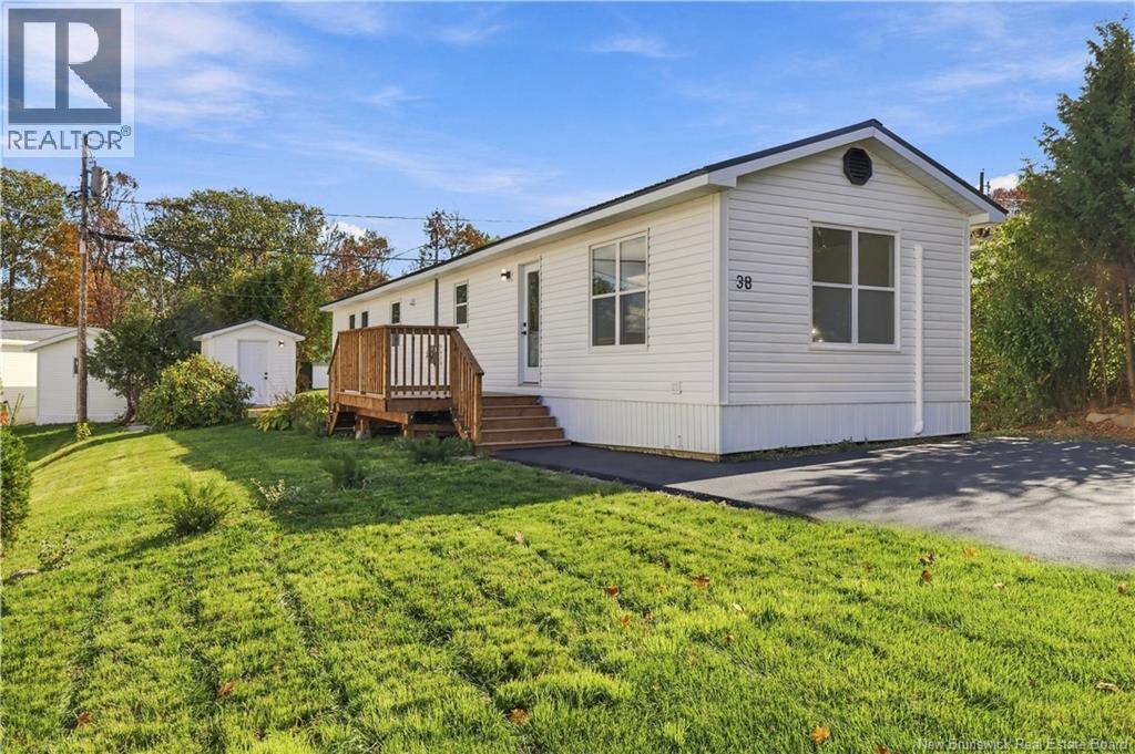 38 Bayberry Street - 12