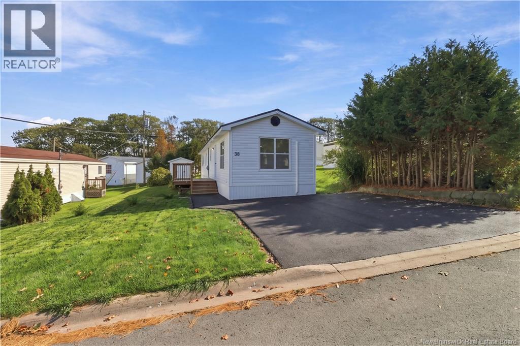 38 Bayberry Street - 9