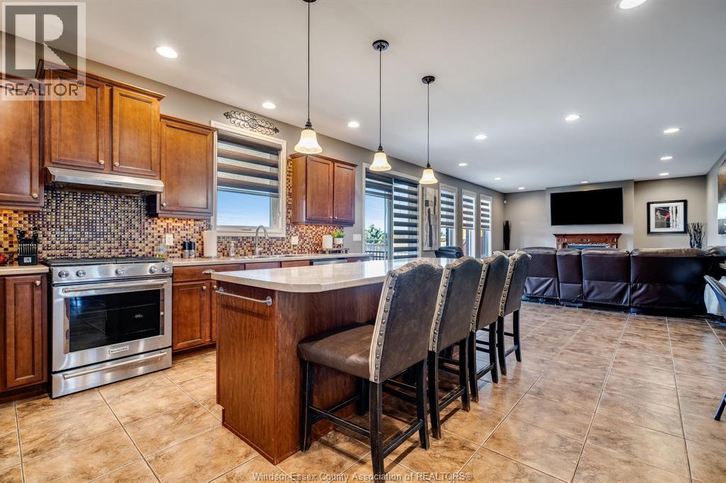 901 Road 2 East - 9