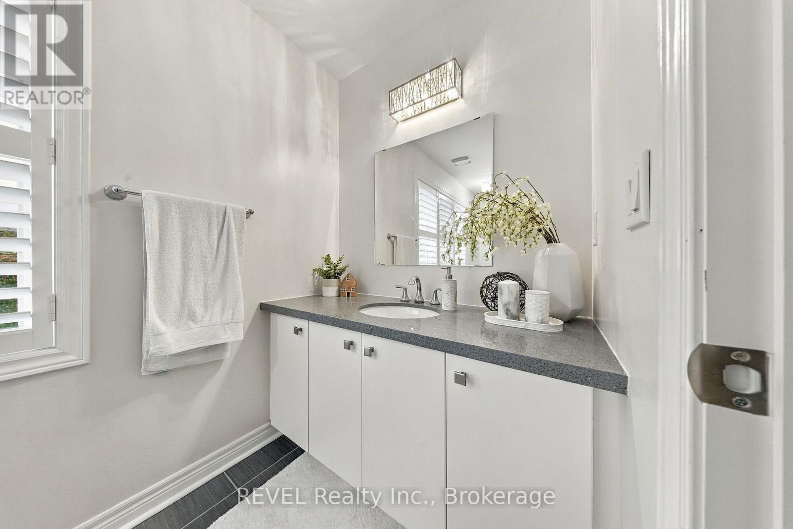 127 Cathedral Drive, Whitby, ON photo 21