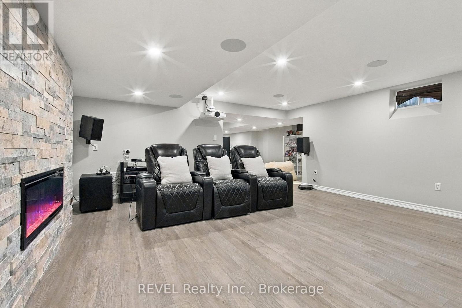 127 Cathedral Drive, Whitby, ON photo 32
