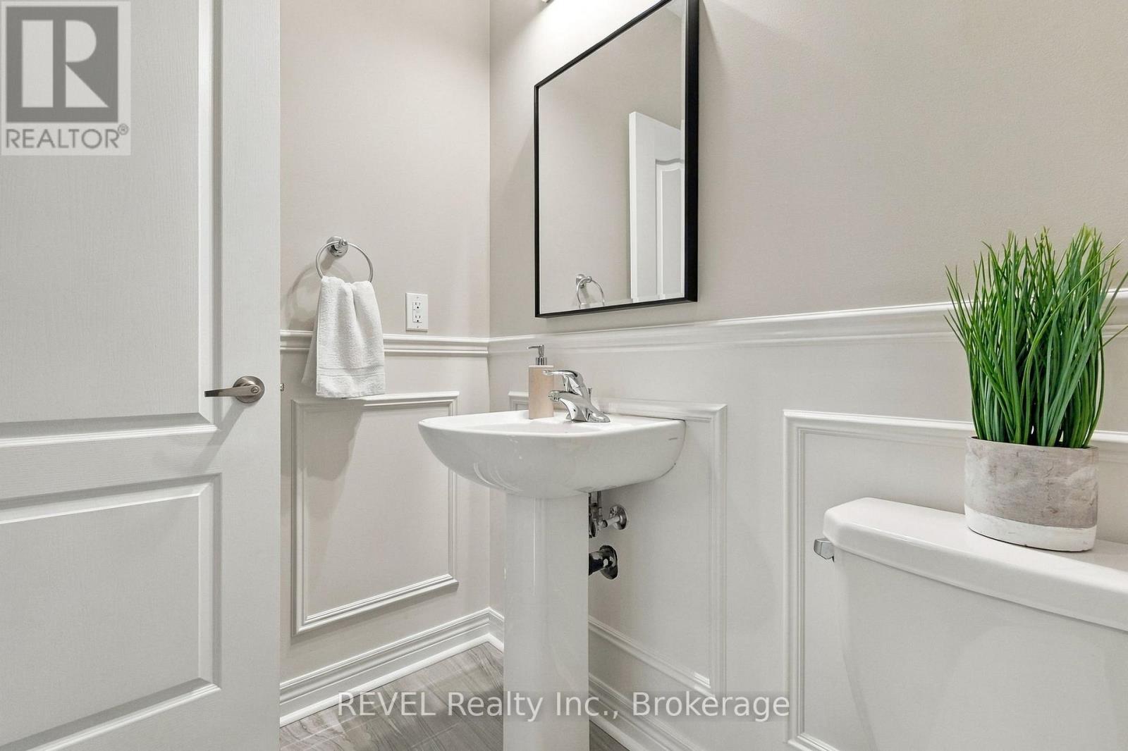 127 Cathedral Drive, Whitby, ON photo 7
