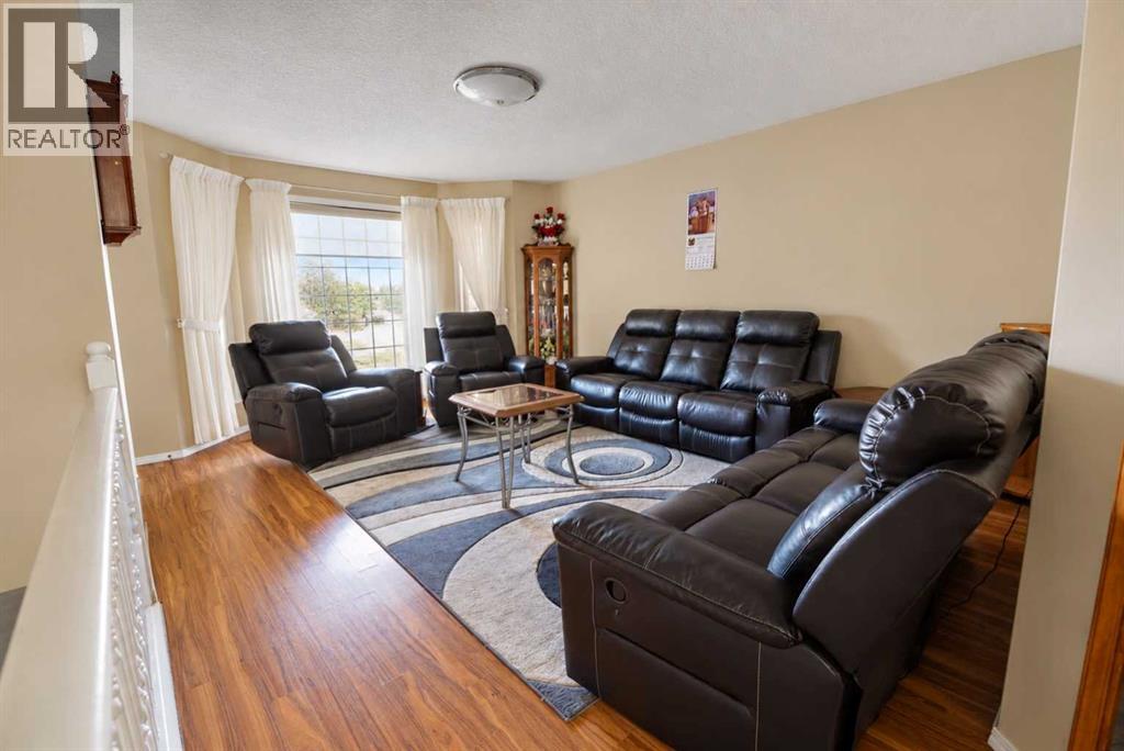 509 1 Street E, Barnwell — photo 6