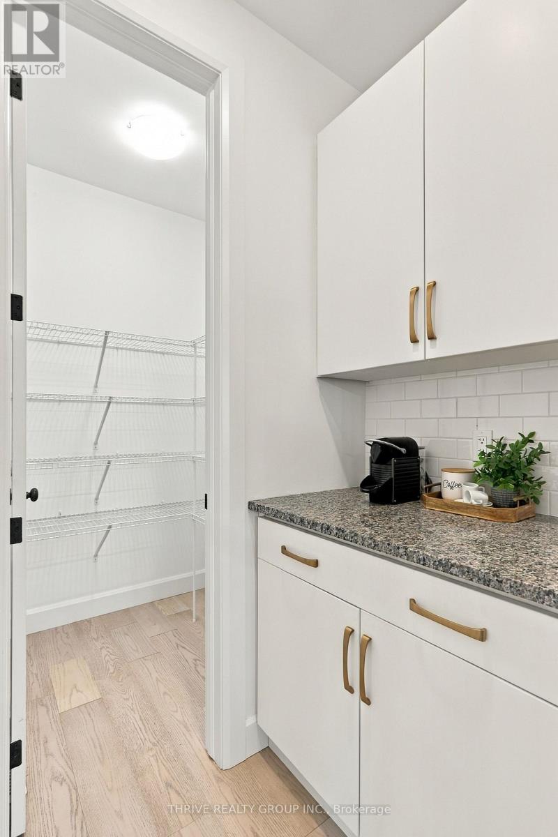 3856 AYRSHIRE AVENUE - 23