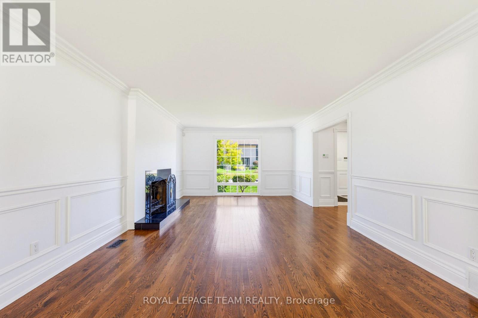 35 Mohawk Crescent — photo 19