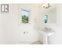 35 Mohawk Crescent, Ottawa, ON K2H7G7 Photo 16