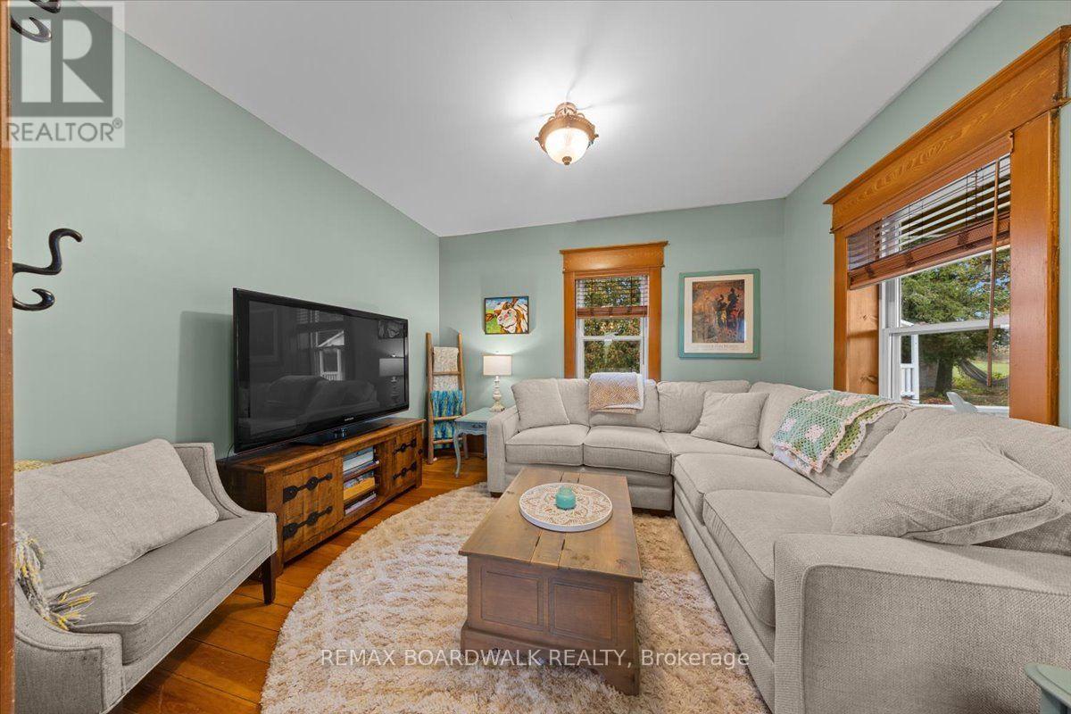 839 Blakeney Road — photo 10
