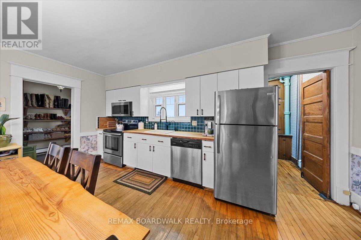 839 Blakeney Road — photo 15
