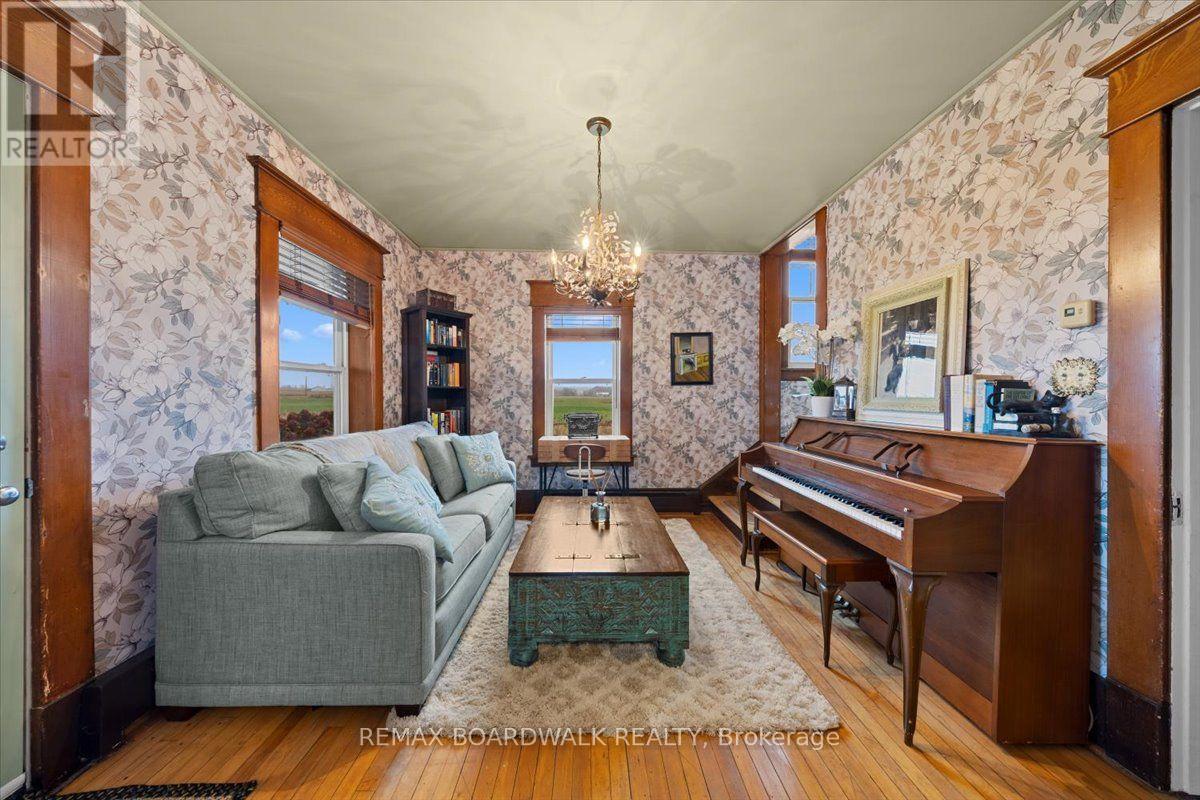 839 Blakeney Road — photo 7