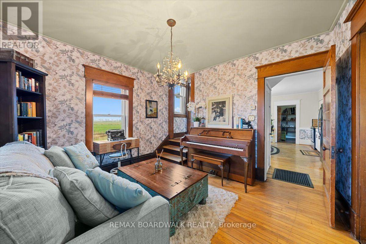 839 Blakeney Road — photo 8