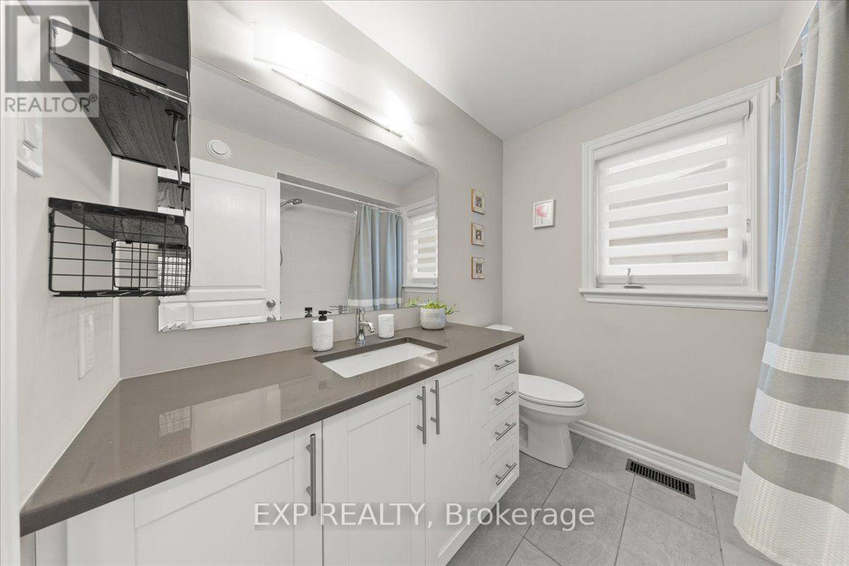 328 Serenade Crescent — photo 23