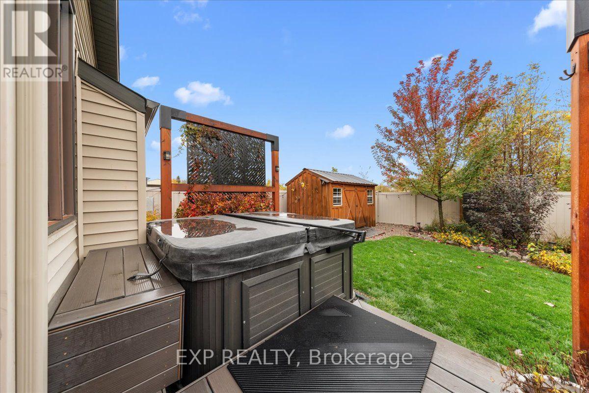 328 Serenade Crescent — photo 38
