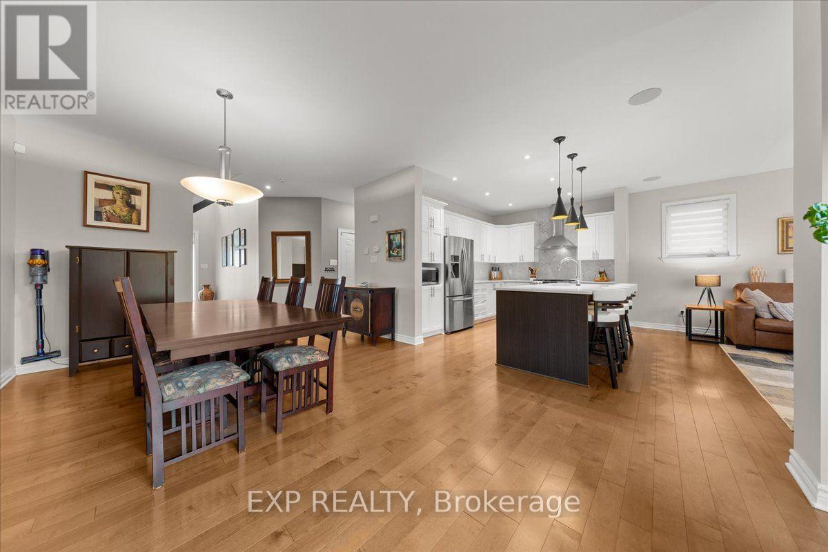 328 Serenade Crescent — photo 8
