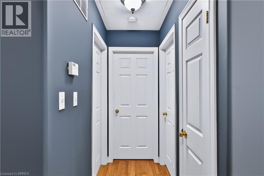 50 BREWSTER Way - 17