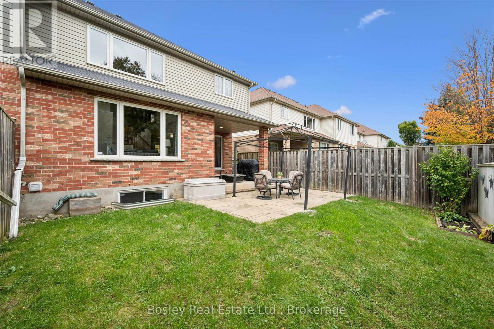 8 Walker Way — photo 37