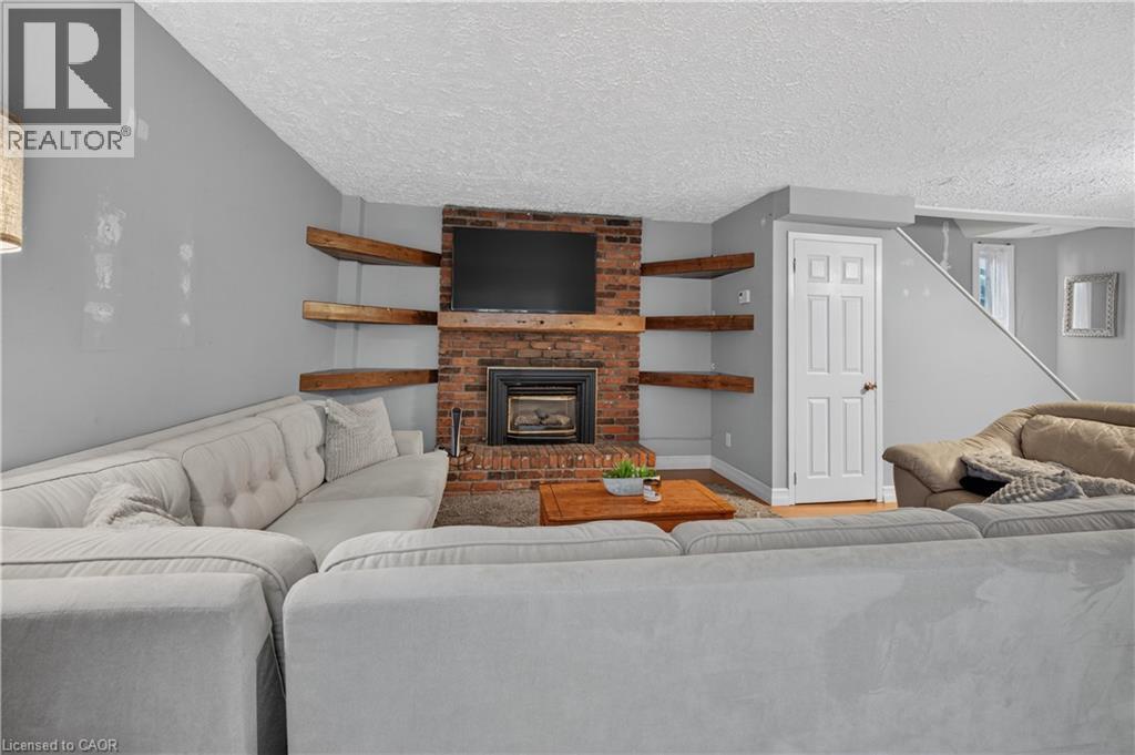 10 Maple Avenue — photo 15
