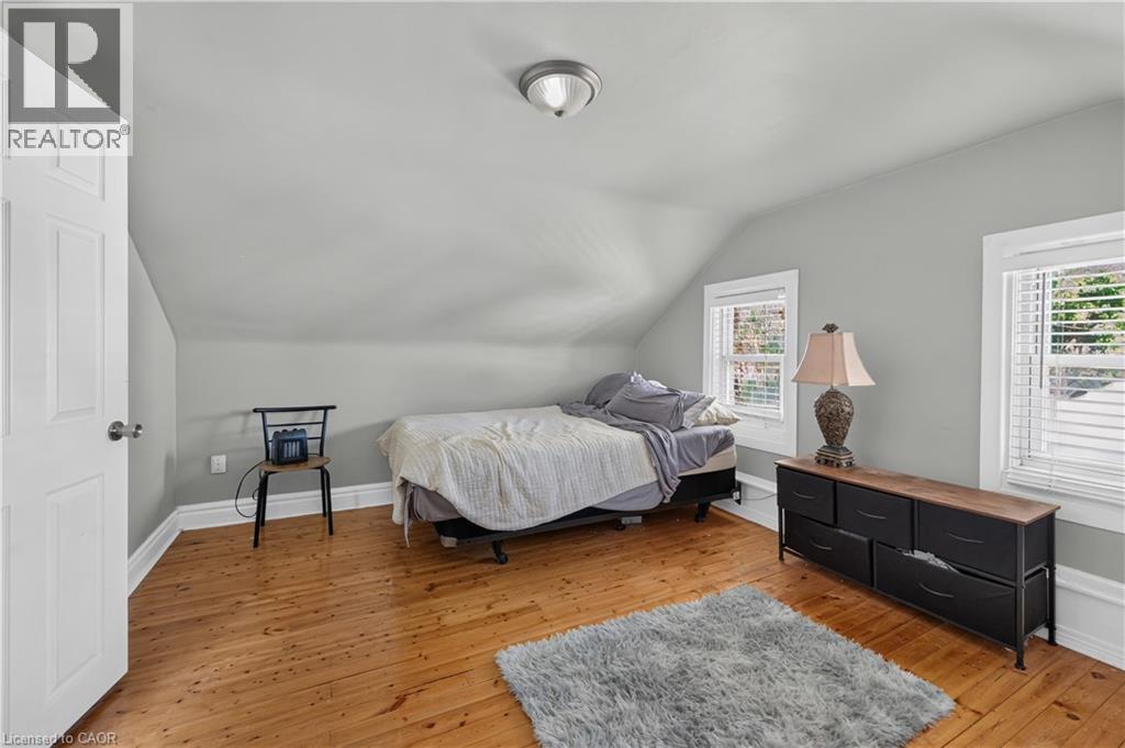 10 MAPLE Avenue - 24