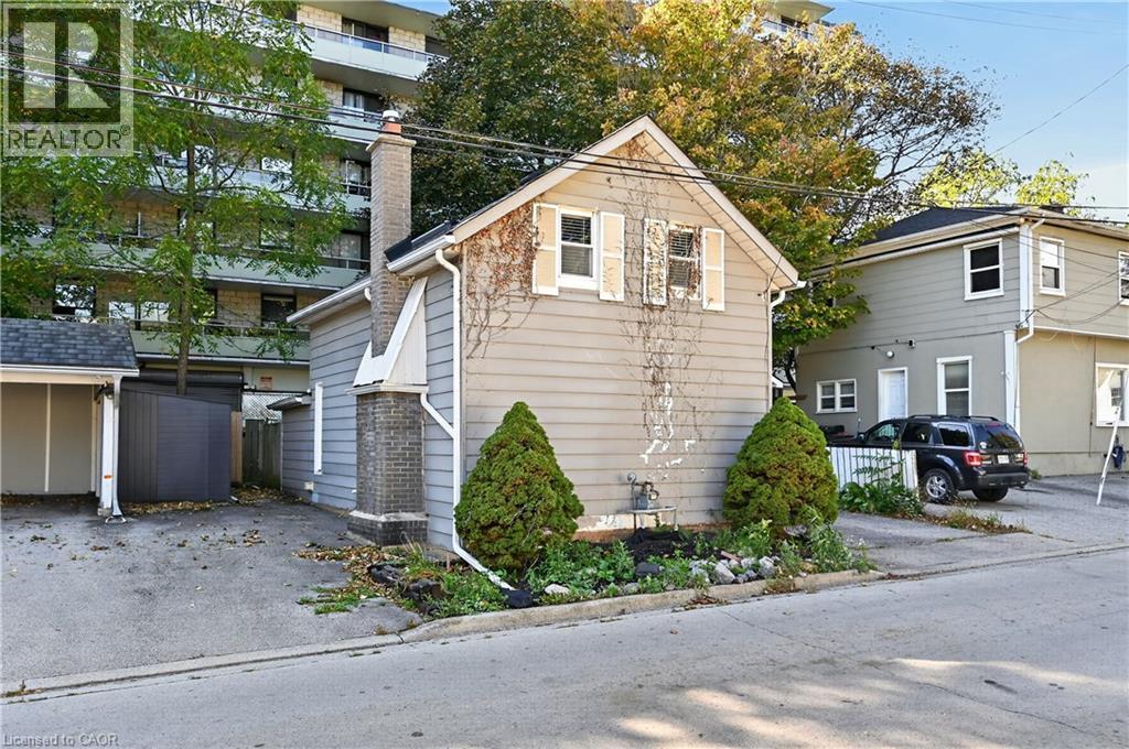 10 MAPLE Avenue - 27