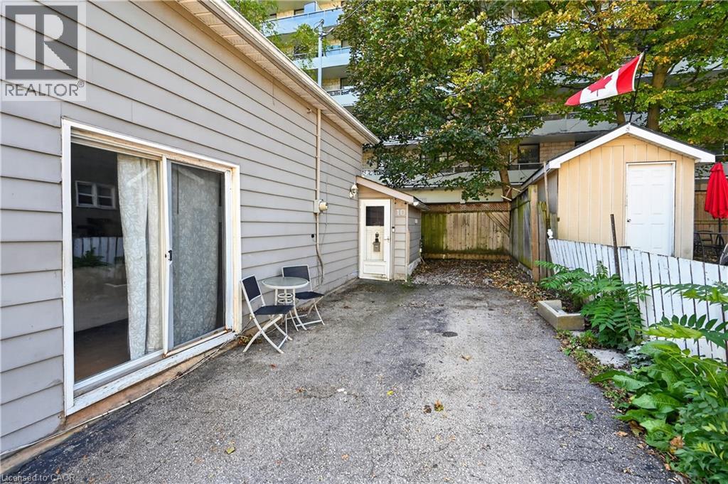 10 MAPLE Avenue - 30