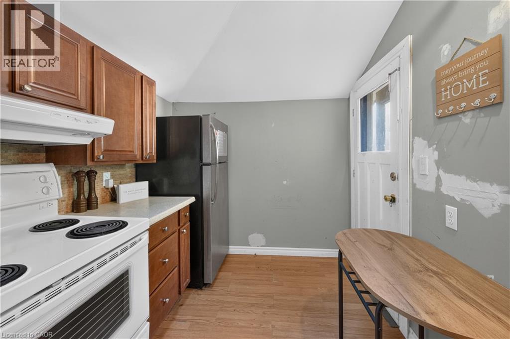 10 MAPLE Avenue - 6
