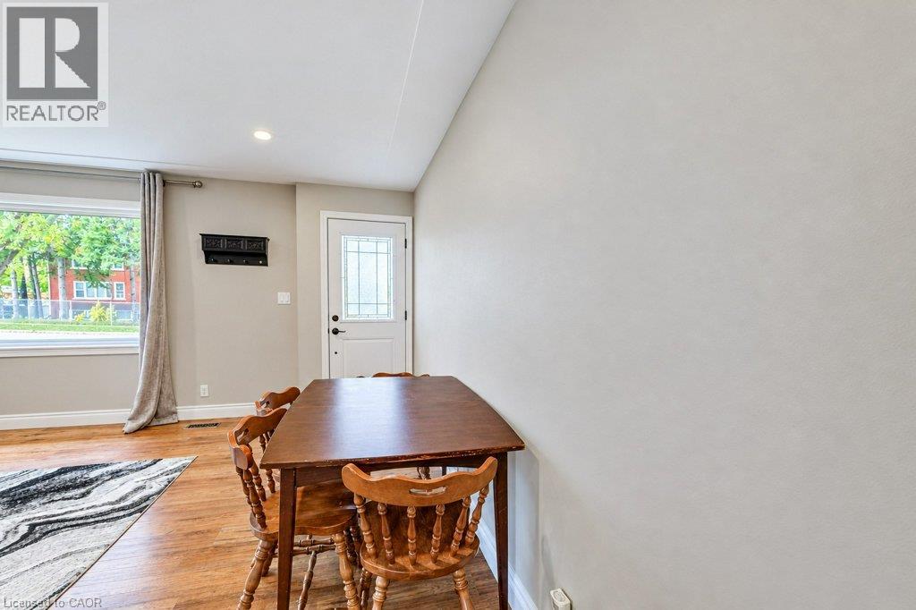 79 HOFFMAN Street - 12