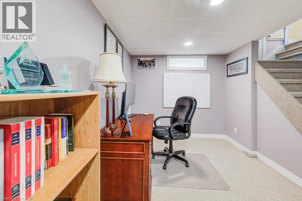 79 HOFFMAN Street - 27