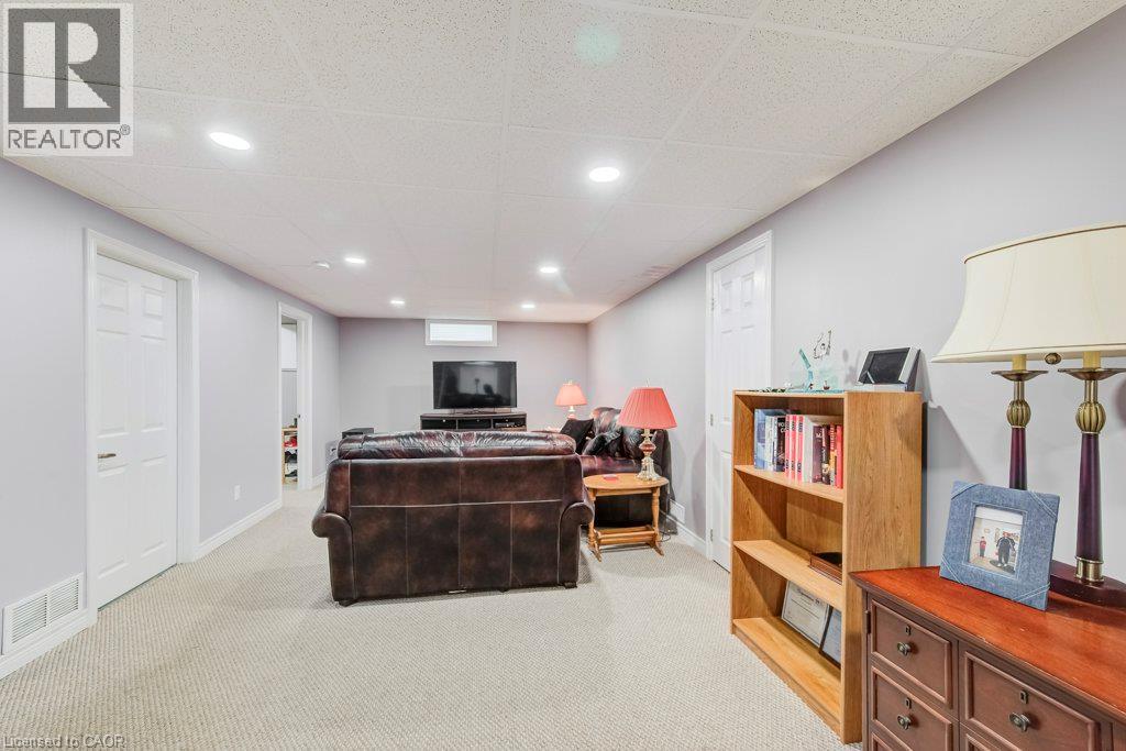 79 HOFFMAN Street - 28