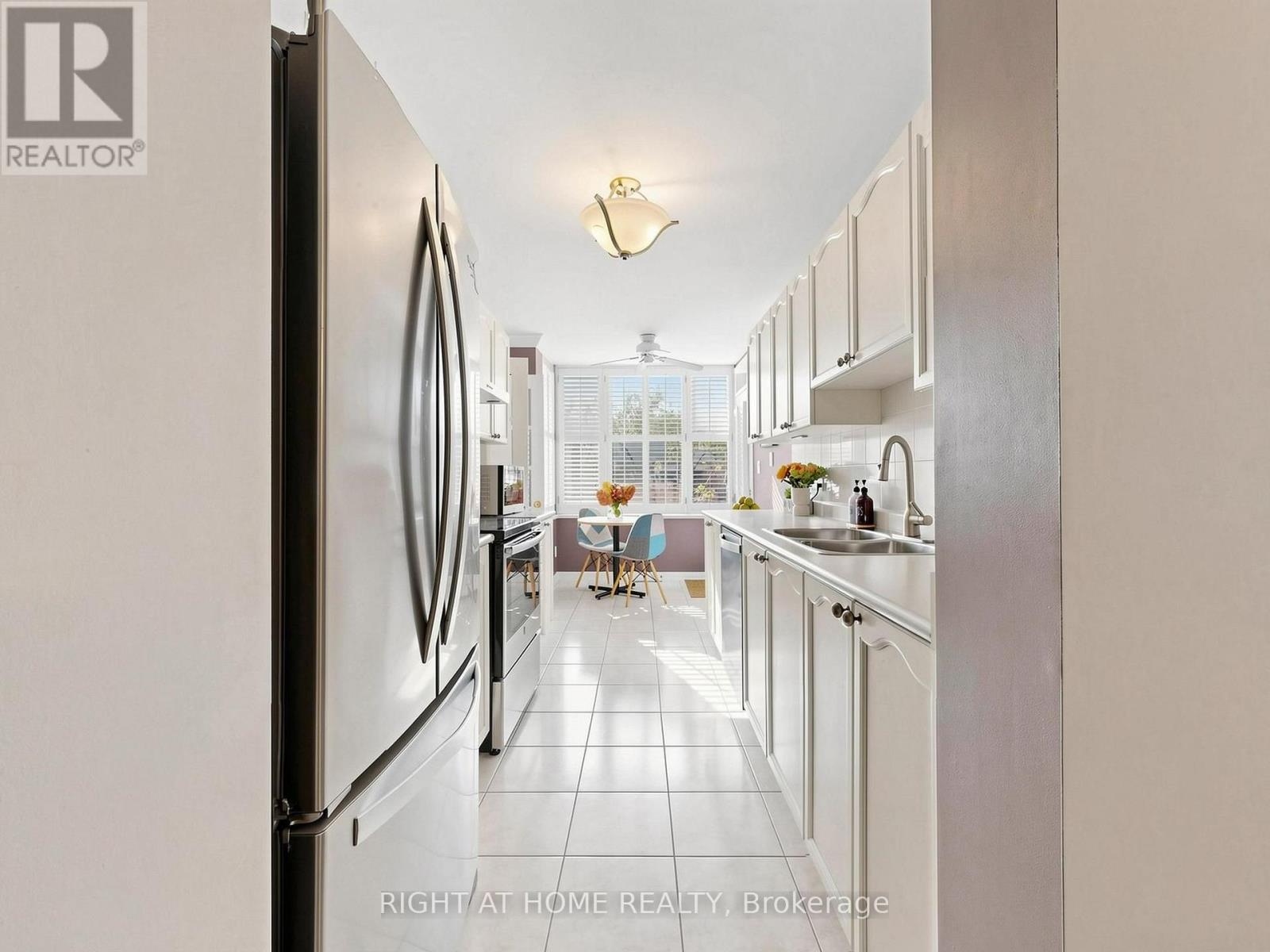 322 Grandview Way, Toronto, ON photo 17