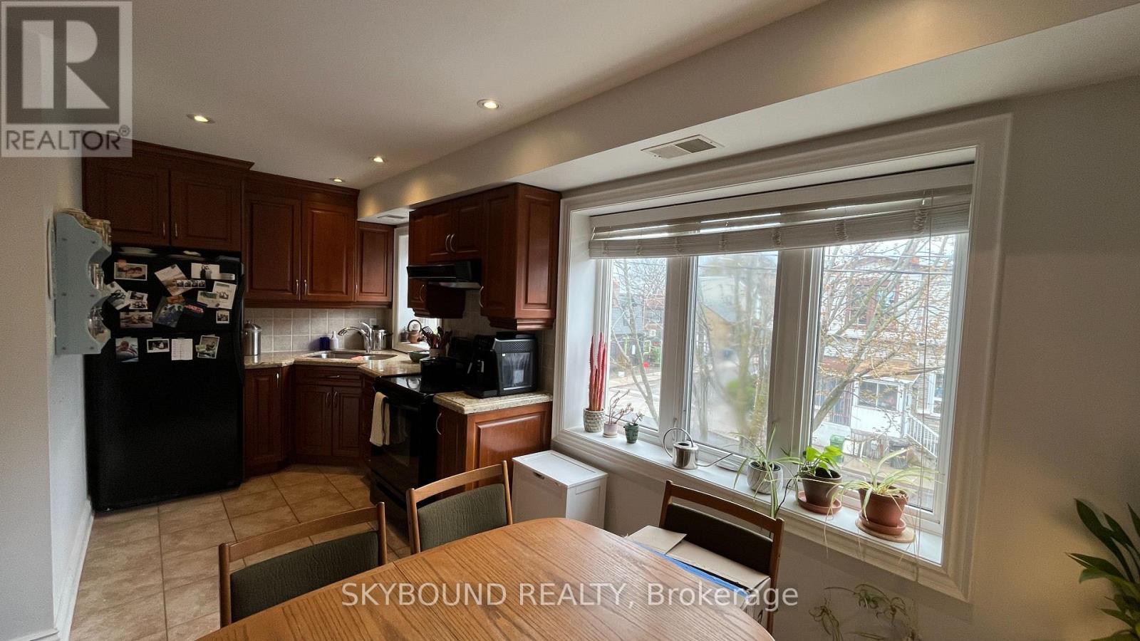 157 Christie Street — photo 2