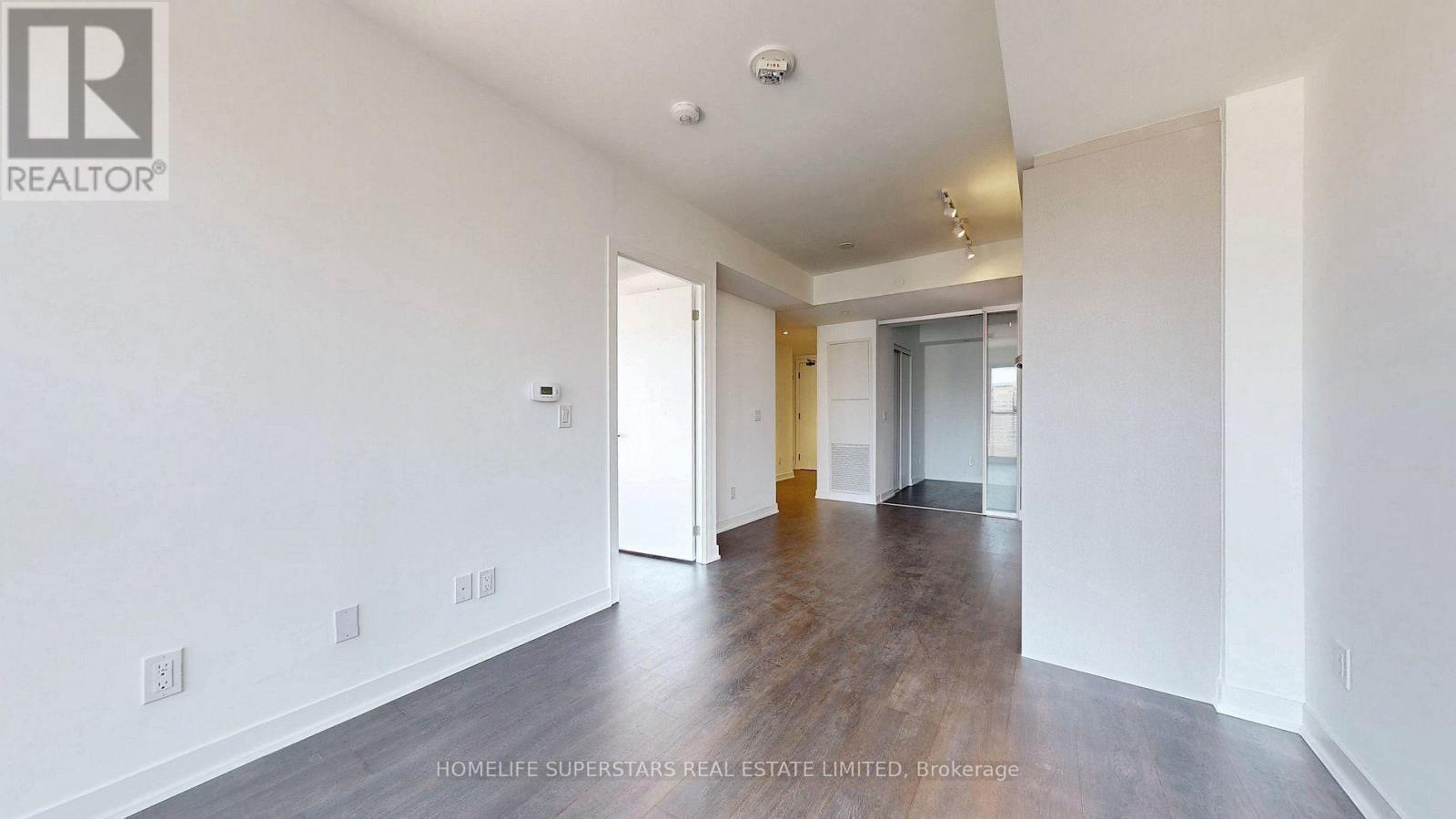 319 Jarvis Street — photo 10