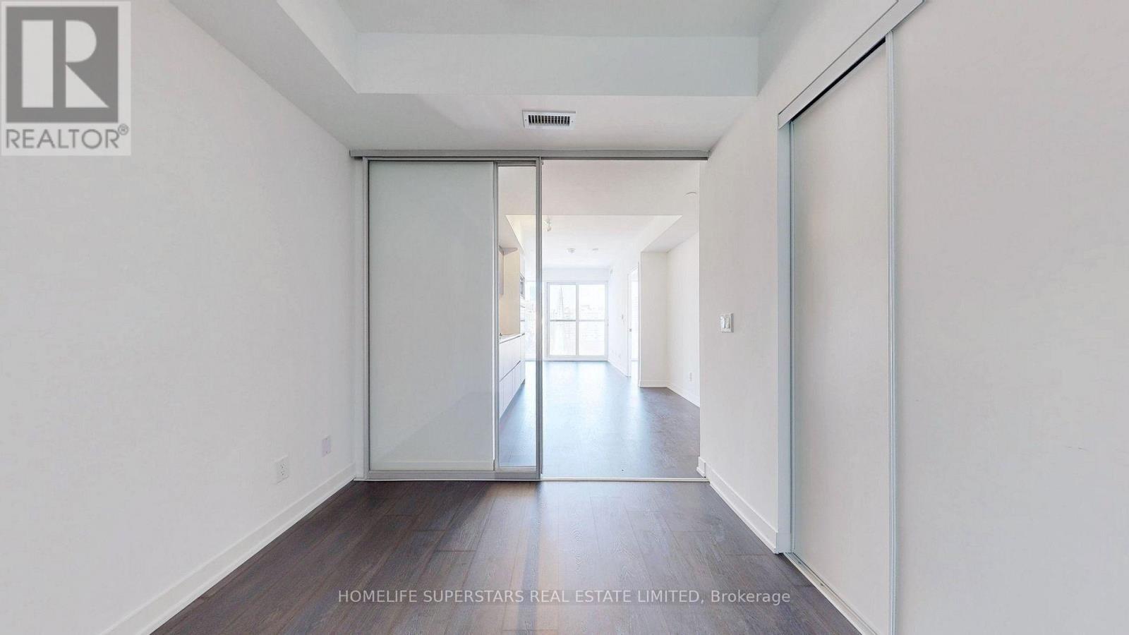 319 Jarvis Street — photo 14