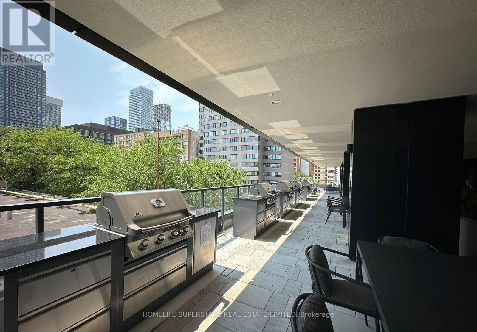 319 Jarvis Street — photo 30