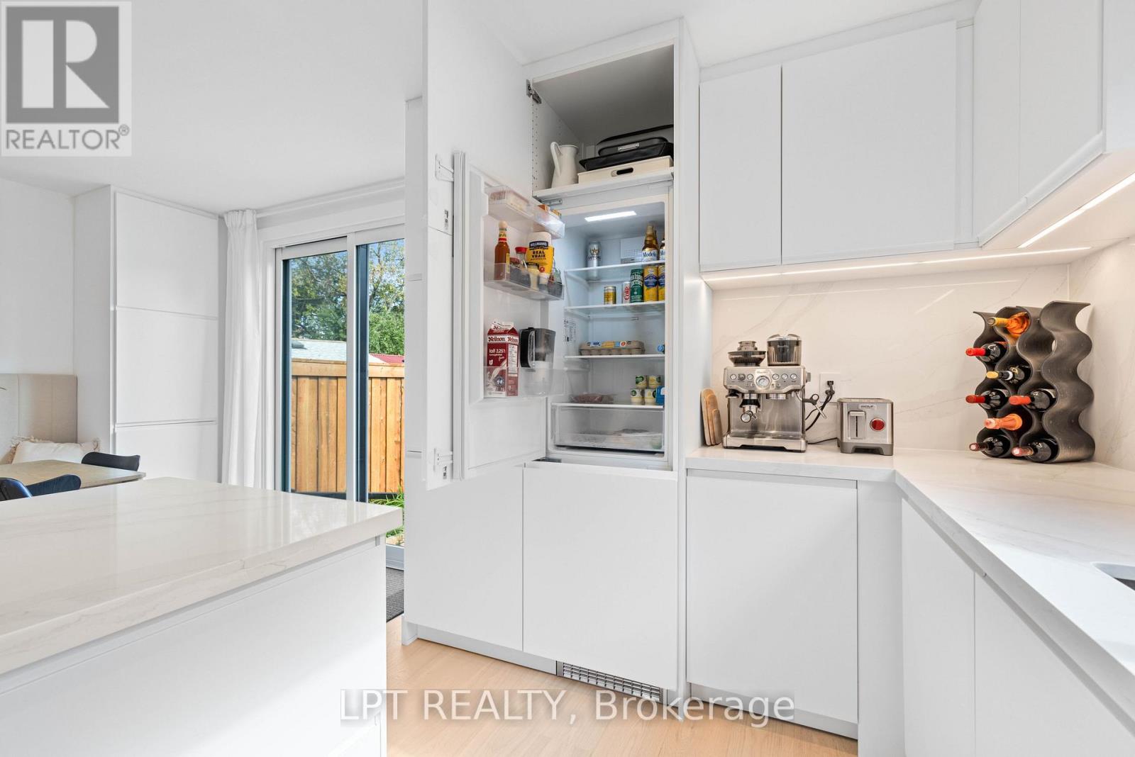 55 Laurel Avenue, Toronto, ON photo 15