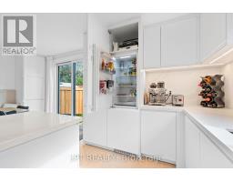 55 Laurel Avenue, Toronto, ON M9B4T1 Photo 15