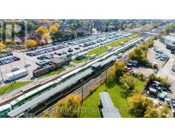 55 Laurel Avenue, Toronto, ON M9B4T1 Photo 46
