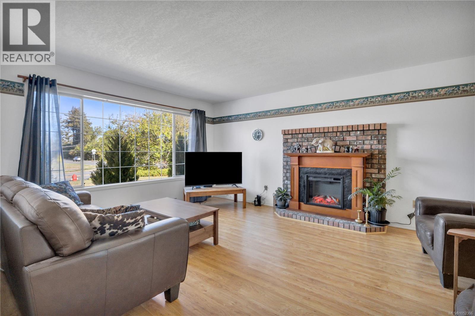 702 Forsyth Ave - 6