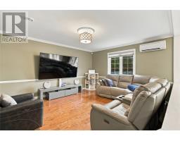 49 Brooklyn Avenue thumbnail 12