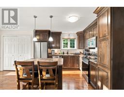 49 Brooklyn Avenue thumbnail 14