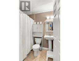 49 Brooklyn Avenue thumbnail 20