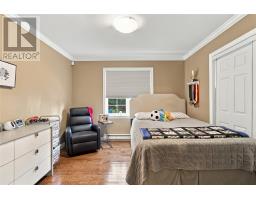 49 Brooklyn Avenue thumbnail 5