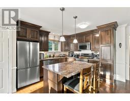 49 Brooklyn Avenue thumbnail 9