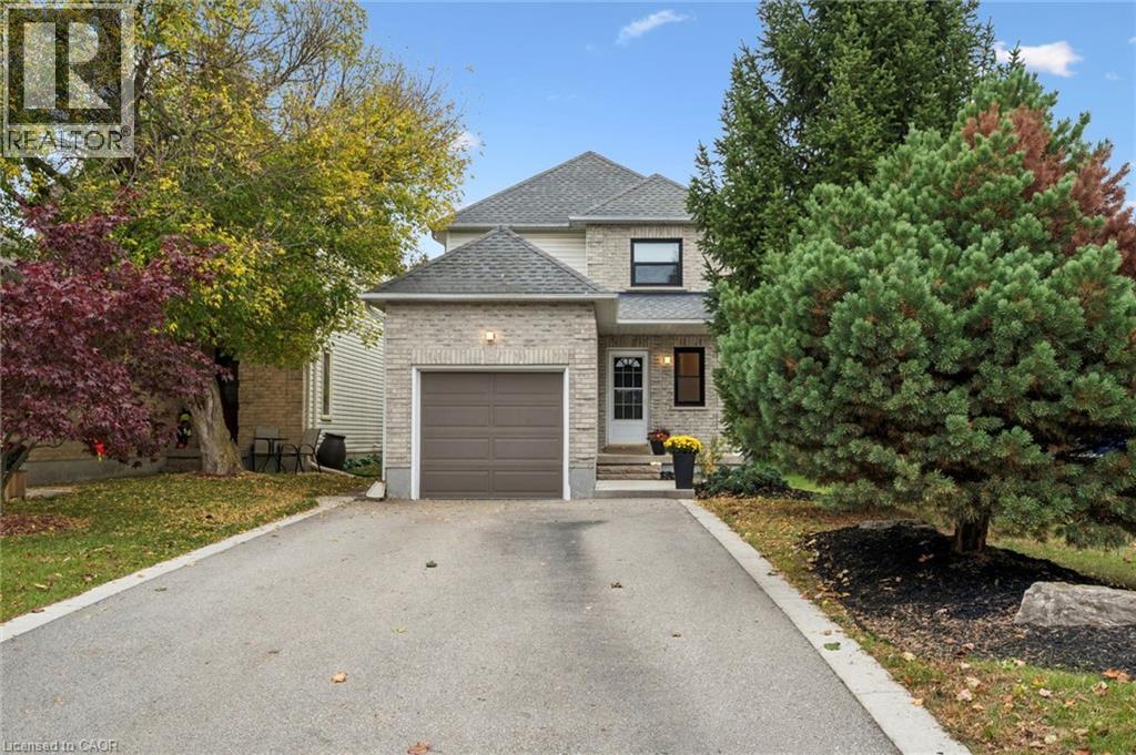 222 INGLIS Street — photo 2