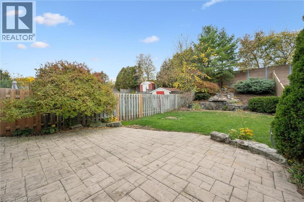 222 Inglis Street — photo 32