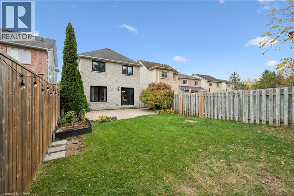 222 Inglis Street — photo 34