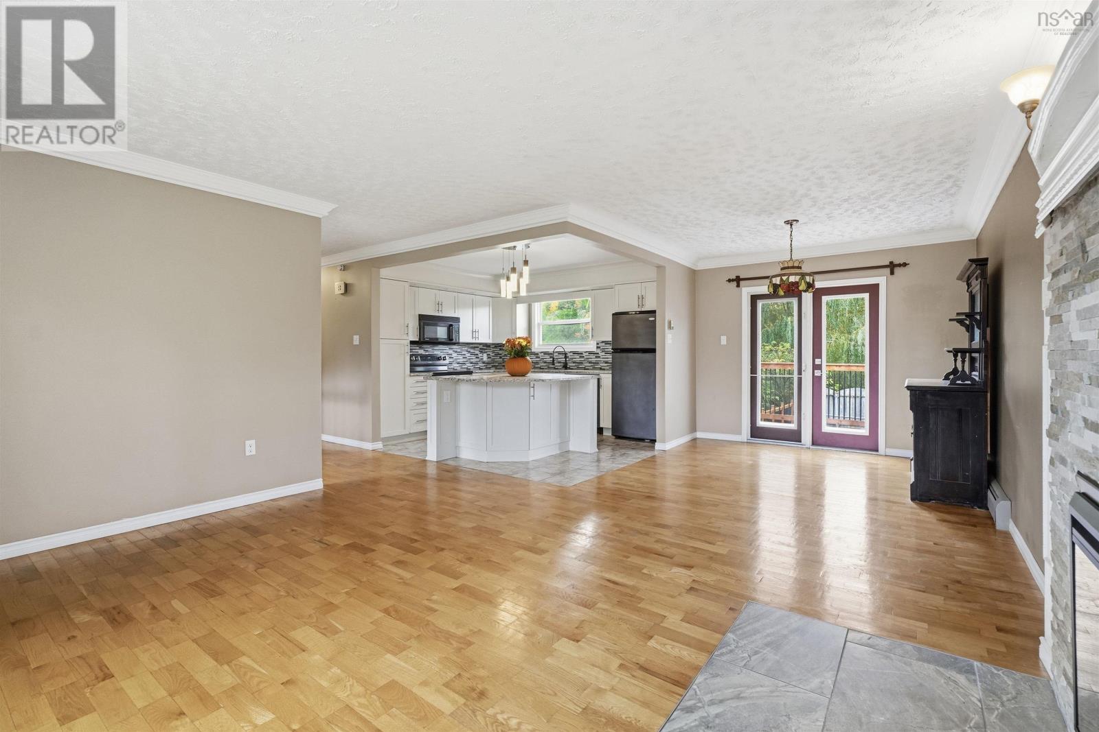 49 Mayflower Avenue - 11