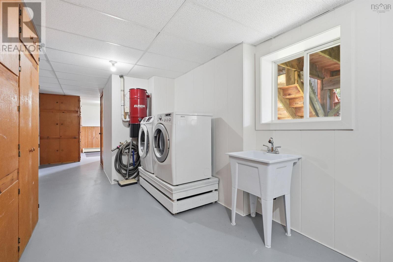 49 Mayflower Avenue - 31