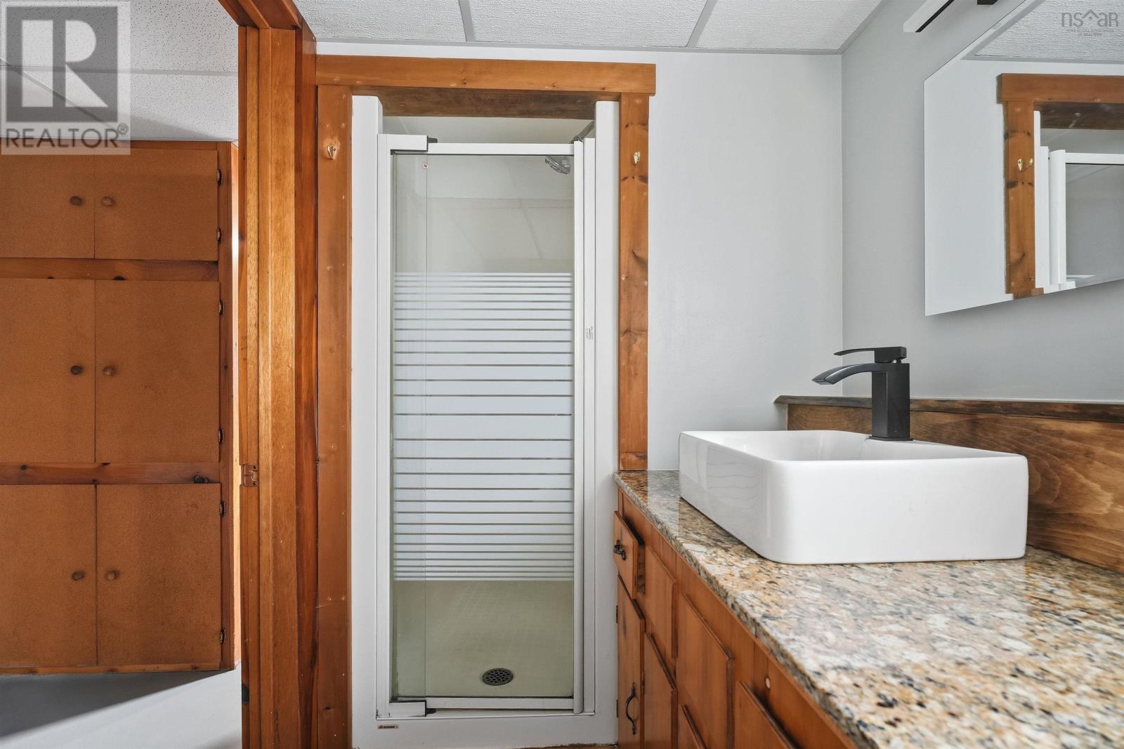 49 Mayflower Avenue - 39